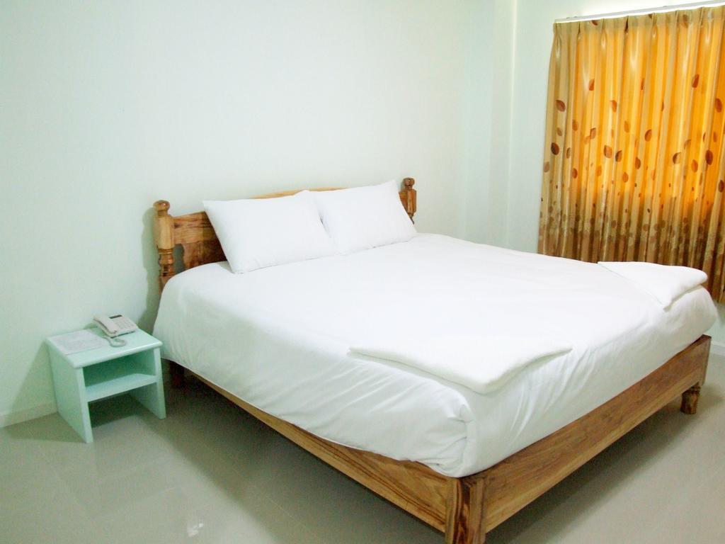Ruan Rim Nam Hotell Roi Et Rum bild