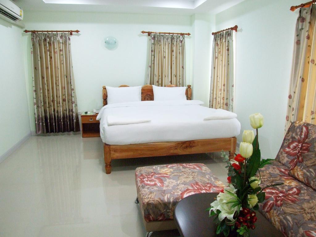 Ruan Rim Nam Hotell Roi Et Rum bild