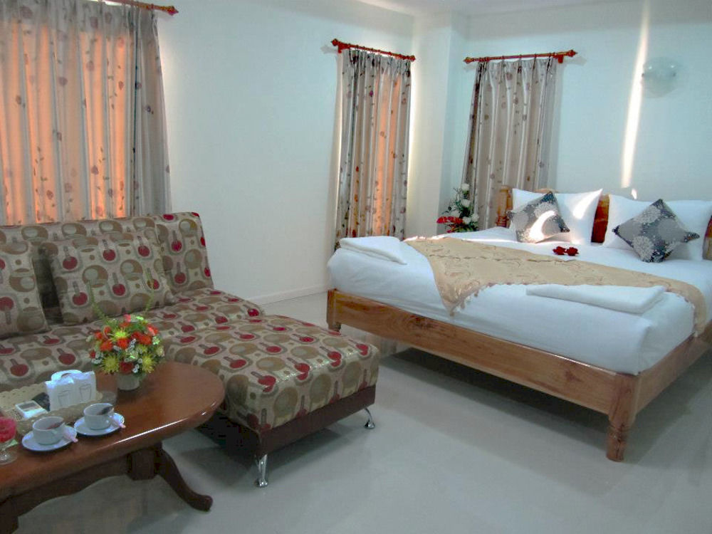 Ruan Rim Nam Hotell Roi Et Exteriör bild
