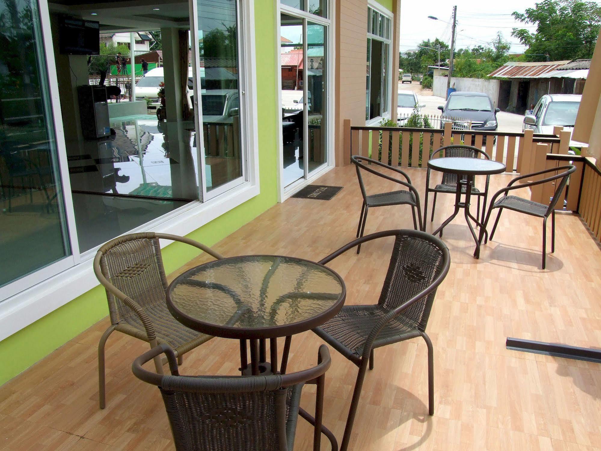 Ruan Rim Nam Hotell Roi Et Exteriör bild