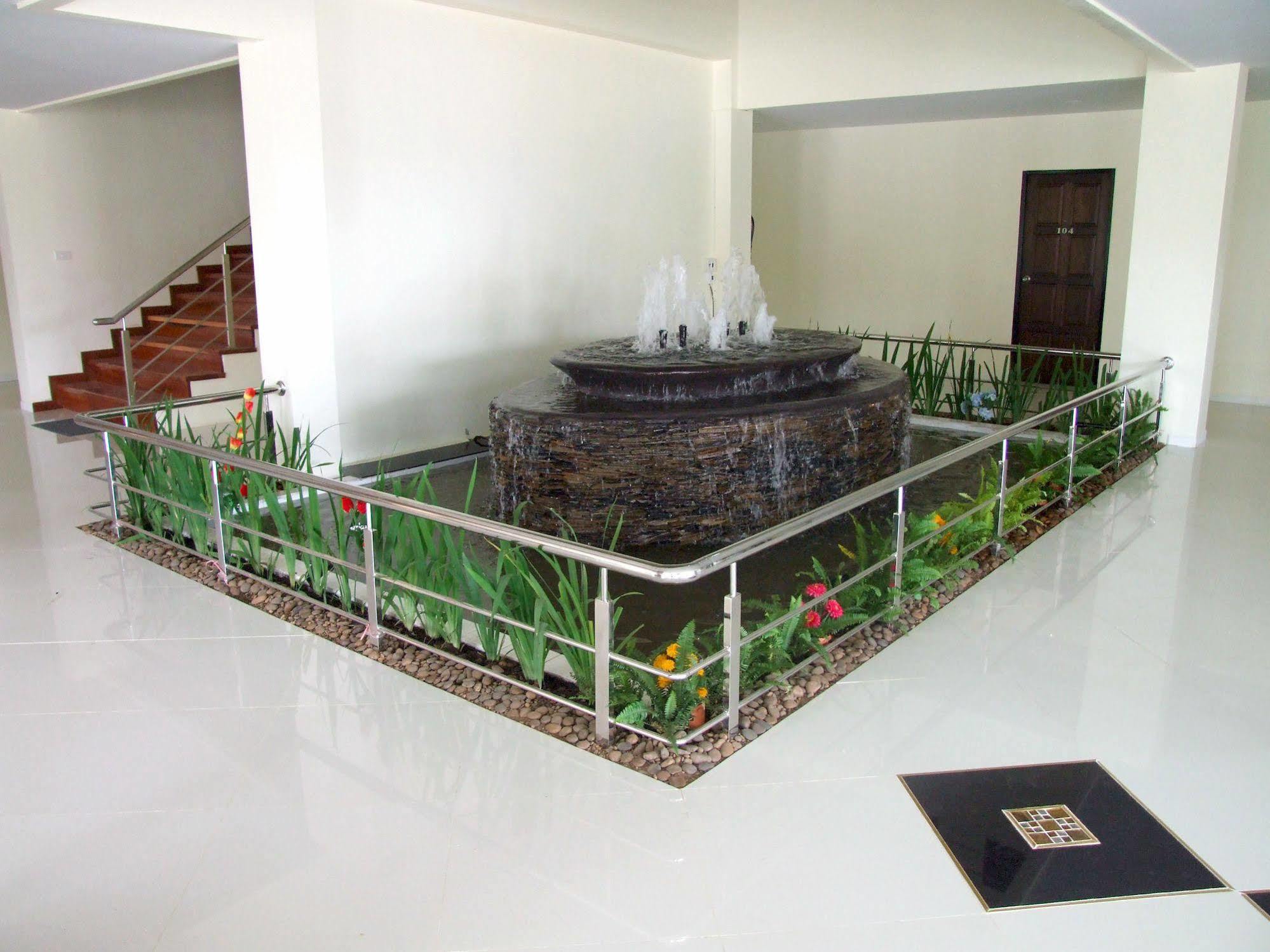 Ruan Rim Nam Hotell Roi Et Exteriör bild