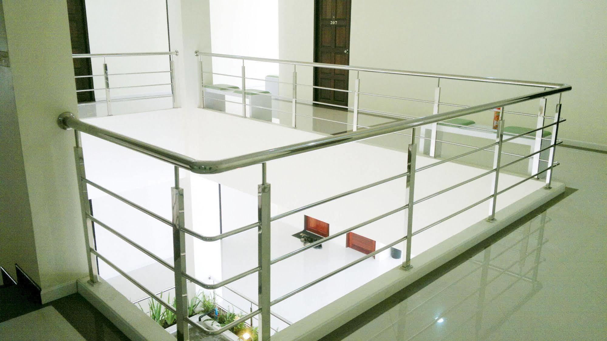 Ruan Rim Nam Hotell Roi Et Exteriör bild